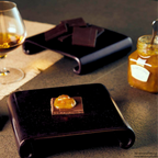 Zitrus Senfsauce mit Schokolade und einem Glas Cognac.