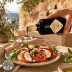 BIO Aceto Balsamico di Modena Invecchiato IGP auf Tomate Mozzarella