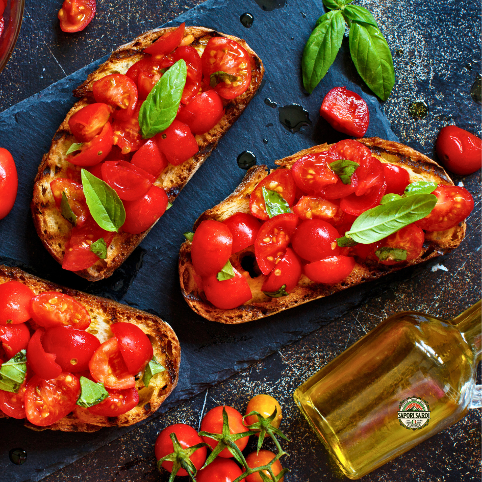 Bruschetta mit Datterini, Basilikum und Olivenöl