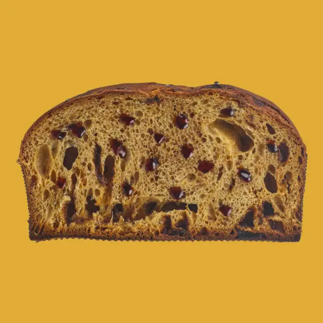 Panettone mit Karamell halbiert