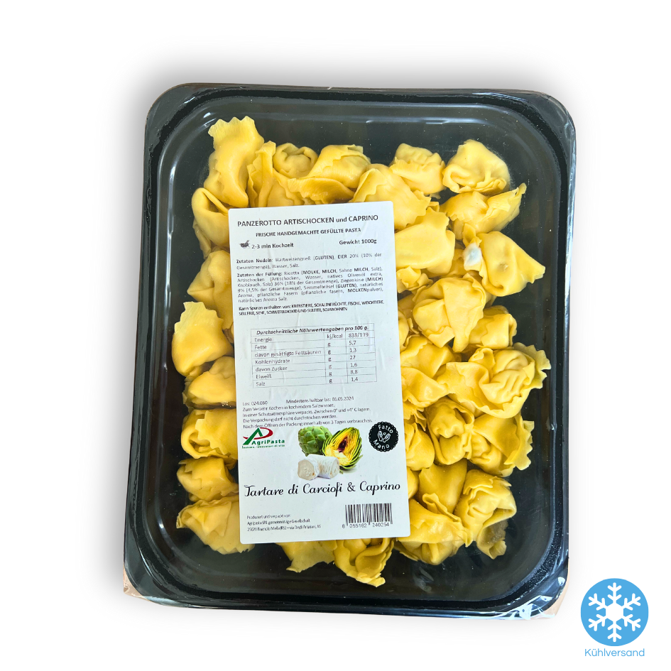 Panzerotto Carciofi & Caprino. Handgemachte gefüllte Pasta mit Artischocken und Ziegenkäse.