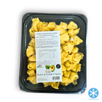 Panzerotto Carciofi & Caprino. Handgemachte gefüllte Pasta mit Artischocken und Ziegenkäse.