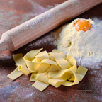 Frische Pappardelle – Frische Breitbandnudeln nach italienischer Tradition aus Hartweizengries und Ei