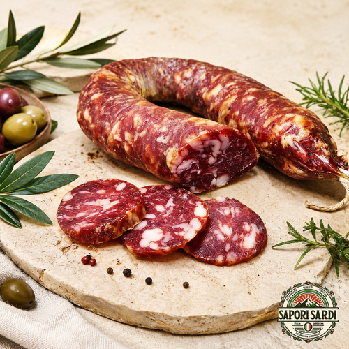Salsiccia Sarda al Mirto Su Sartizzu – Sardische Wurst mit Myrte aufgeschnitten