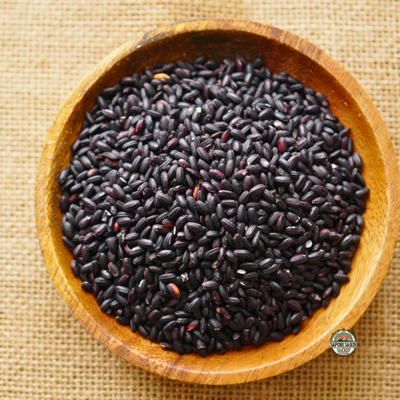 schwarzer Vollkornreis aus Sardinien. Venere Reis 
