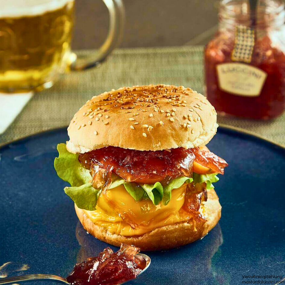 Zwiebel Senfsauce als Burger Topping.